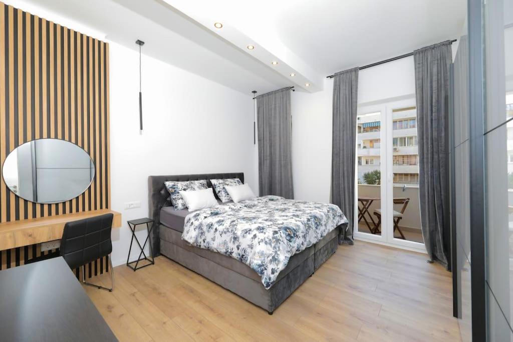 Tata Apartment Split Eksteriør billede