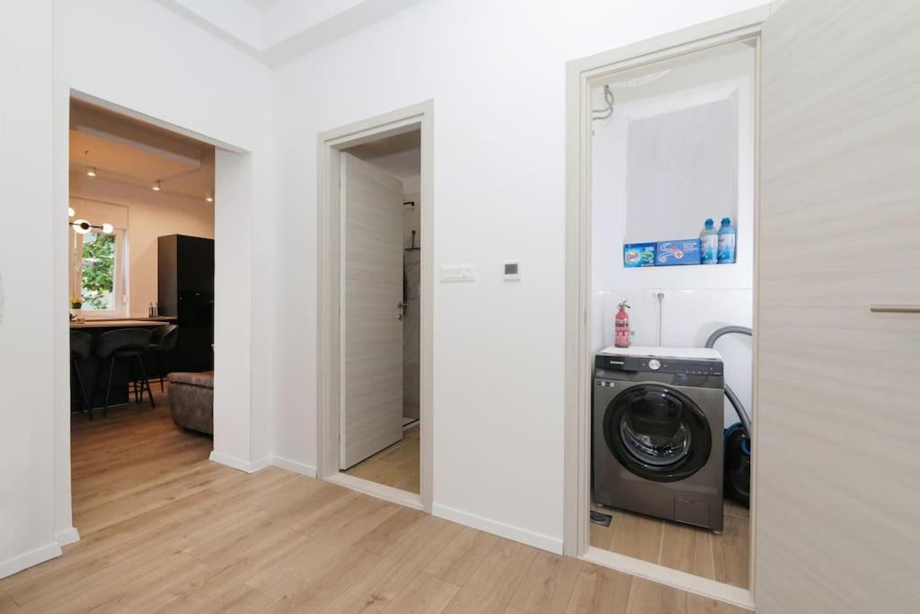 Tata Apartment Split Eksteriør billede
